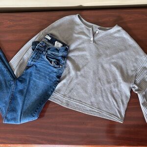 Kensie Skinny Jeans + Grey Shein Long Sleeve Top Set